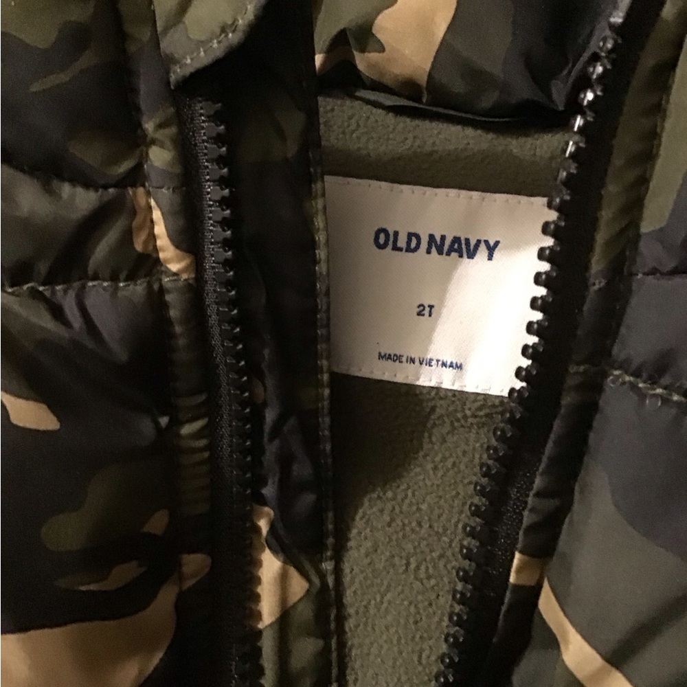 Puffer Vest - Picture 2 of 4